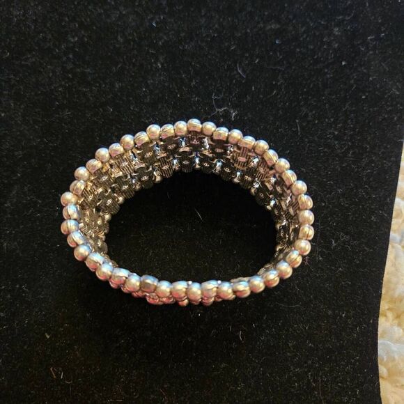 NWOT Silver + Rhinestone Stretch Bracelet - Picture 5 of 6